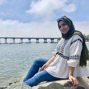 Meet your Posher, Aia